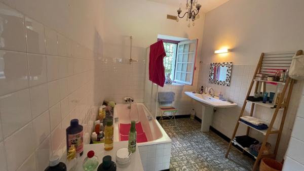 Propriete à vendre SUR 10 HA GOUAREC (22)