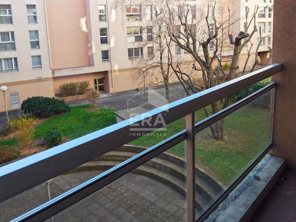 T3 traversant de 78m² avec 2 balcons