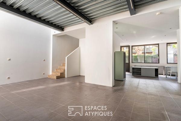 Maison individuelle à réinventer avec garage, terrasse et sous-sol total