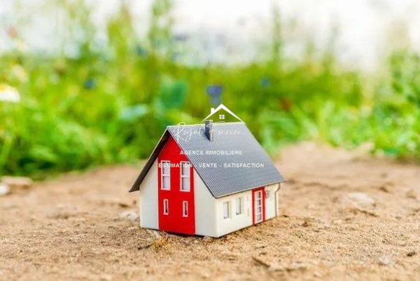 Dans un lotissement, libre de constructeur