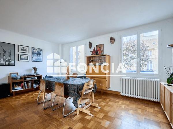 Location Appartement 5 pièces 111 m² - Caen 14000