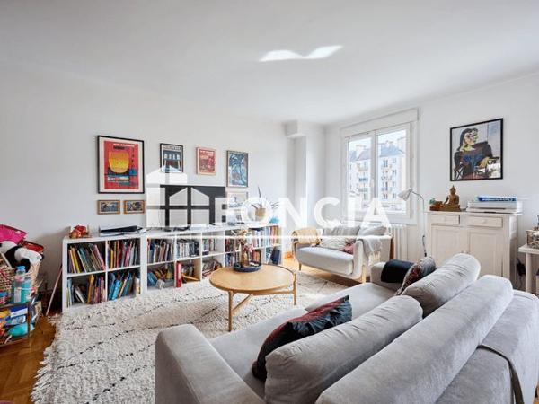 Location Appartement 5 pièces 111 m² - Caen 14000