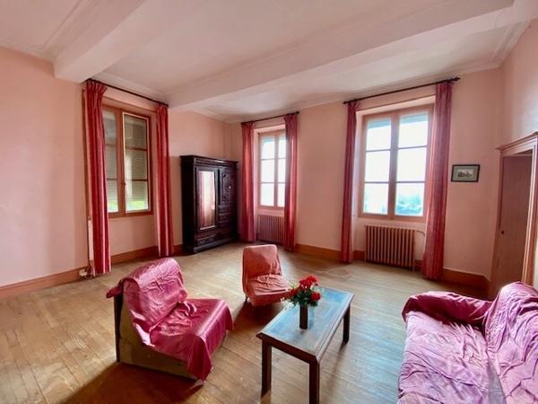 Jegun centre - Maison de maître avec jardin, garages et piscine