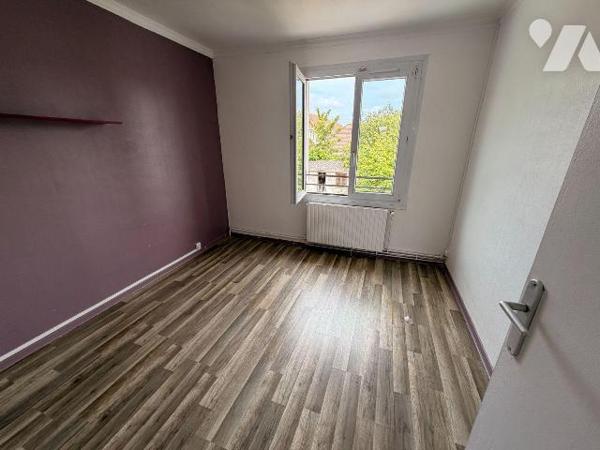 A vendre chez votre Notaire maison de ville sur Coudekerque-Branche (59210), à proximité immédi...