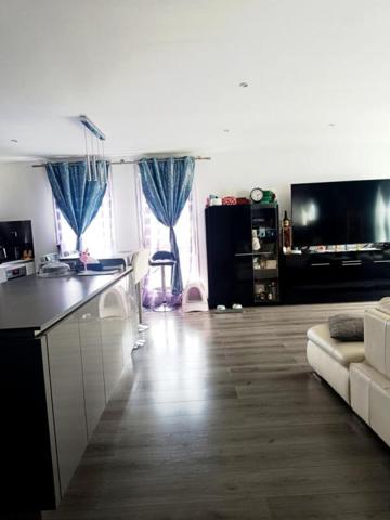 Appartement Port De Bouc 4 pièce(s) 88 m2 ET place de parking