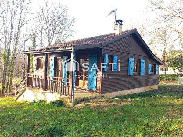 A Vitrac, Maison avec sous-sol, garages et terrain clos – Environnement calme