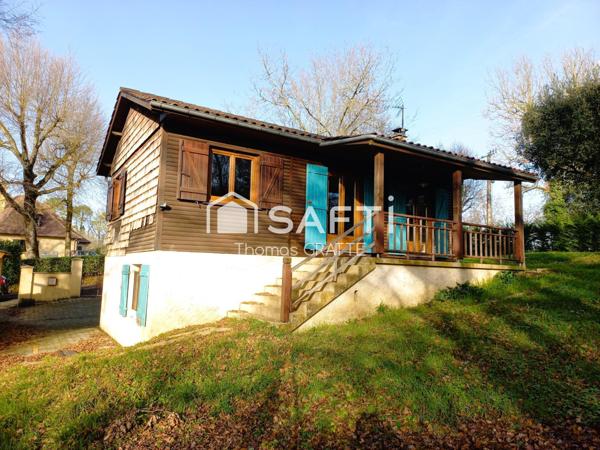 A Vitrac, Maison avec sous-sol, garages et terrain clos – Environnement calme