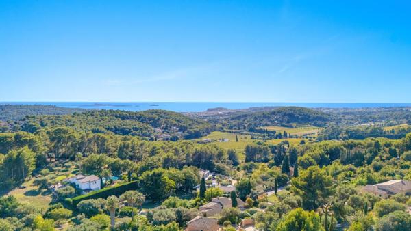 Vente Maison de luxe Ollioules 7 Pièces 186 m²