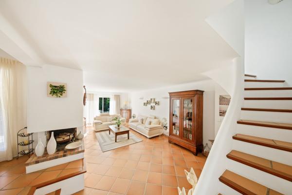 Vente Maison de luxe Ollioules 7 Pièces 186 m²