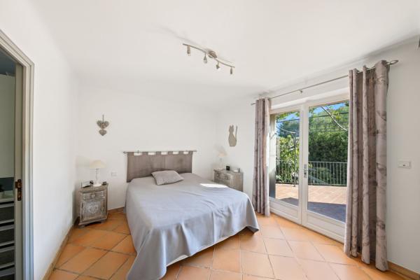 Vente Maison de luxe Ollioules 7 Pièces 186 m²