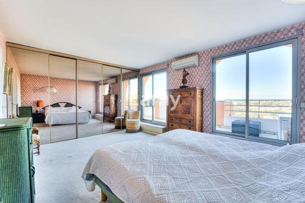 Appartement avec parking, cave et garage