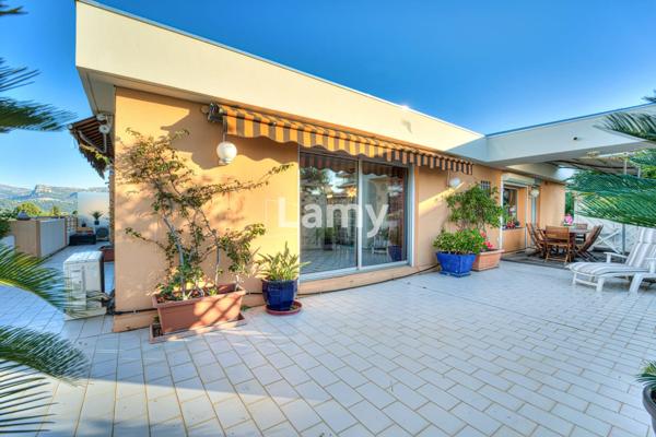 Appartement avec parking, cave et garage