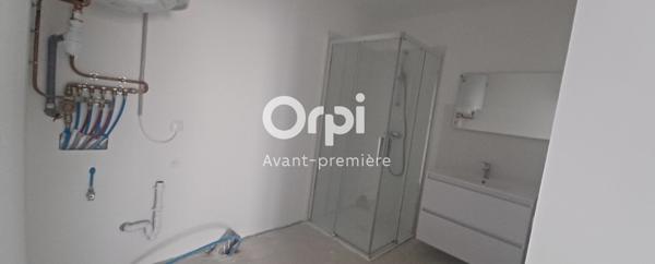 Appartement à vendre    2 pièces • 45,41 m2 Saint-Étienne-de-Saint-Geoirs