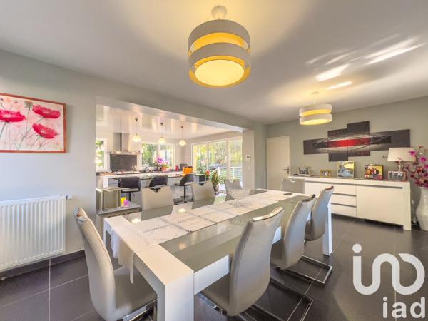 Maison 4 pièces de 157 m² à Brie-Comte-Robert (77170)