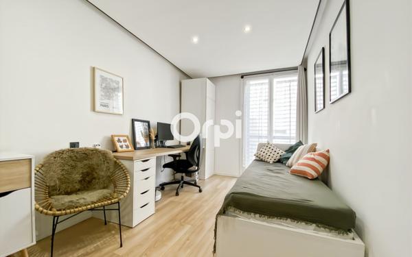 Appartement à vendre    3 pièces • 63 m2 Aubagne