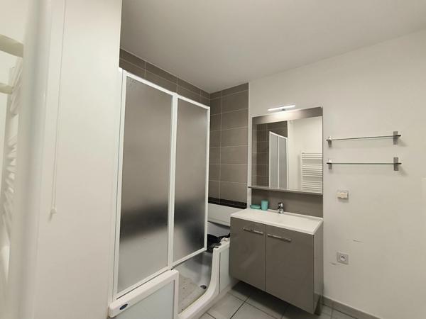 Location Appartement T4 de 74,94m²- résidence récente-ascenseur-balcon-place de parking privative