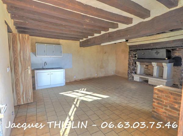 Maison en pierre à rénover au calme absolu
