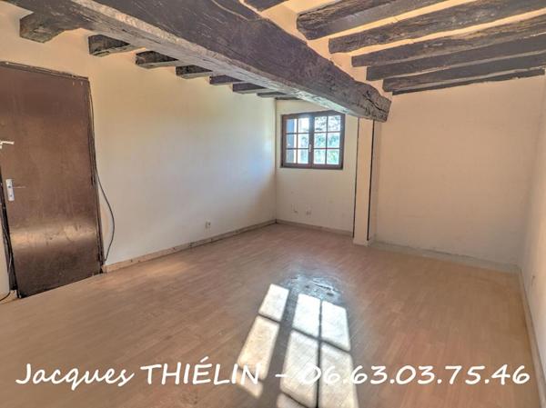 Maison en pierre à rénover au calme absolu