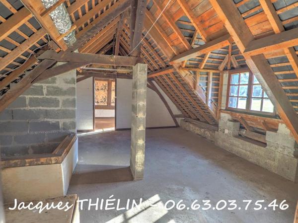 Maison en pierre à rénover au calme absolu