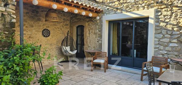 Propriété de caractère en pierre  – Élégance provençale confidentielle avec jardin paysager et pisci