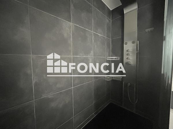 Location Appartement 2 pièces 46.32 m² - 10 AVENUE FRANCIS BOUET Cholet 49300