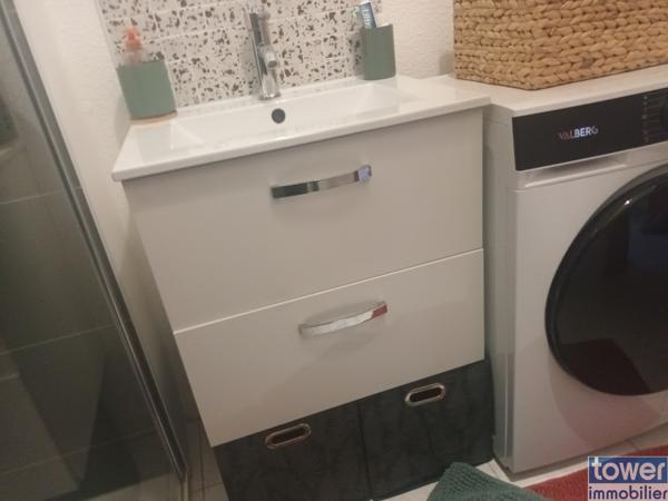 Appartement
                                                                                                                                                                                                                                                                                                                        3 pièce(s)                                                                                                                                                                                                          2 chambre(s)                                                                                                                                                                                                          65.98  m²