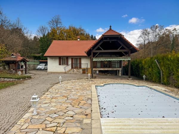 Maison rénovée 6 pièces sous sol total piscine