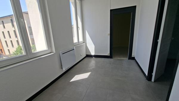 - Maison avec piscine au centre-ville -