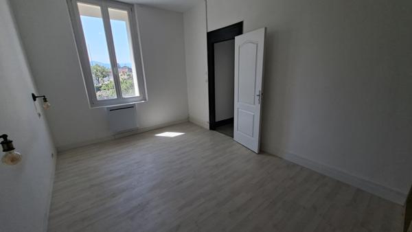 - Maison avec piscine au centre-ville -