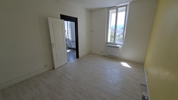 - Maison avec piscine au centre-ville -