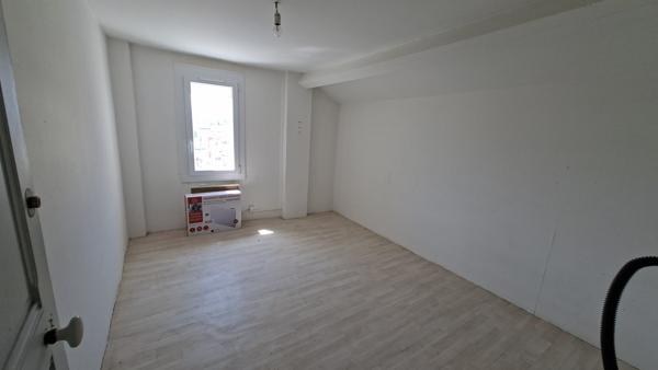 - Maison avec piscine au centre-ville -