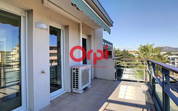 Appartement à louer    3 pièces •  Fréjus