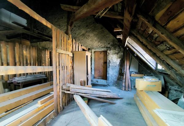 Combles à renover- 32m2- Briaçon centre