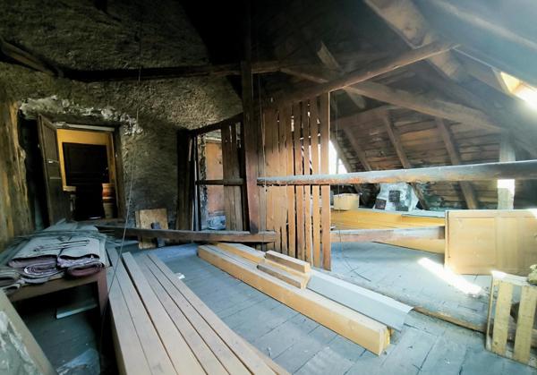 Combles à renover- 32m2- Briaçon centre