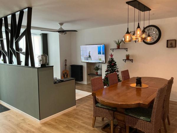 Appartement 95 m²,4 pièces, 3 chambres, terrasse.