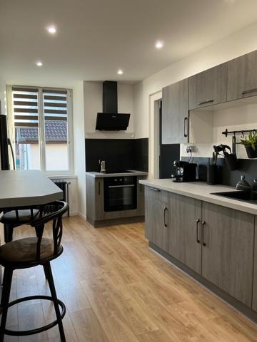 Appartement 95 m²,4 pièces, 3 chambres, terrasse.