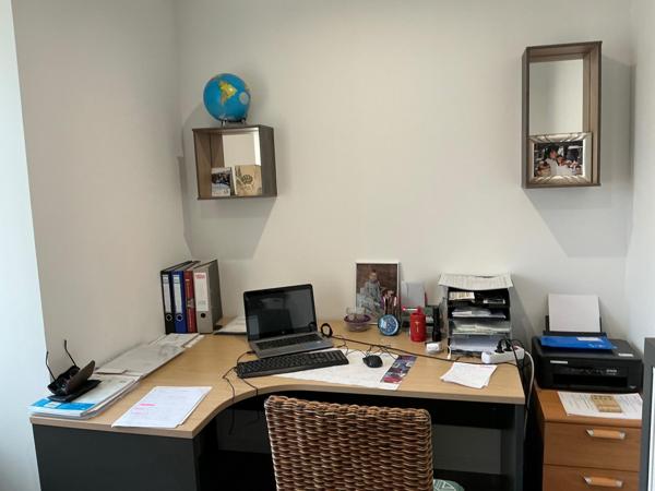 Appartement 95 m²,4 pièces, 3 chambres, terrasse.