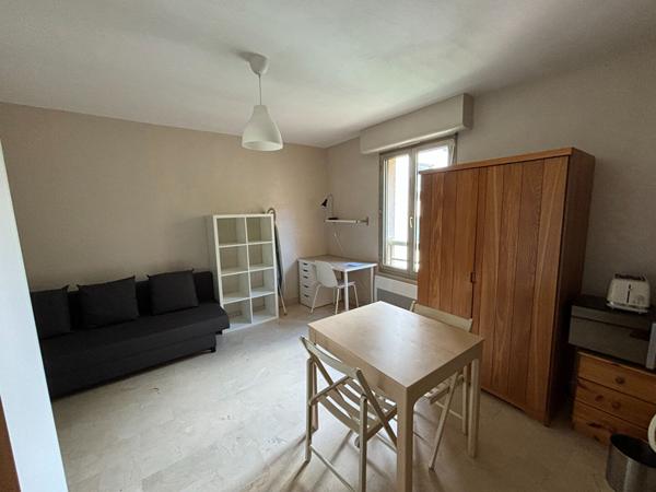 A LOUER - AIX EN PROVENCE - STUDIO MEUBLE EN CENTRE VILLE AVEC CAVE