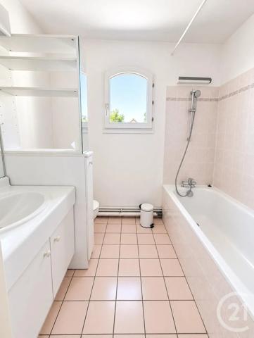 Appartement F2 à vendre  2 pièces - 40,03 m 2   L ISLE ADAM  - 95