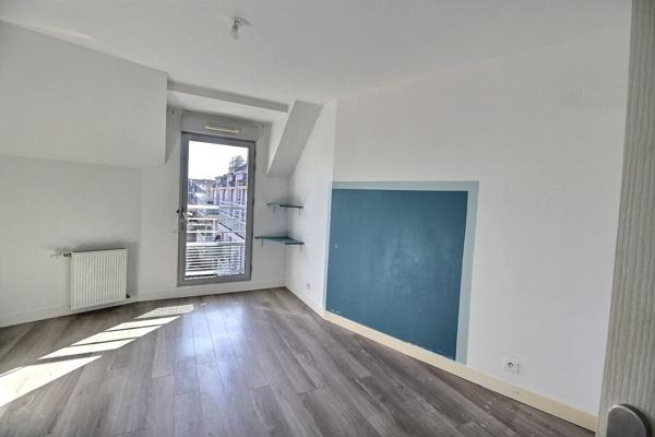 Appartement 3 pièces à vendre à Massy, centre ville limite Antony