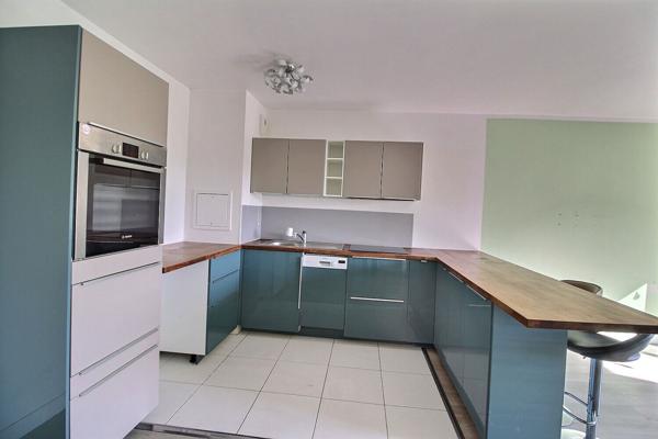 Appartement 3 pièces à vendre à Massy, centre ville limite Antony