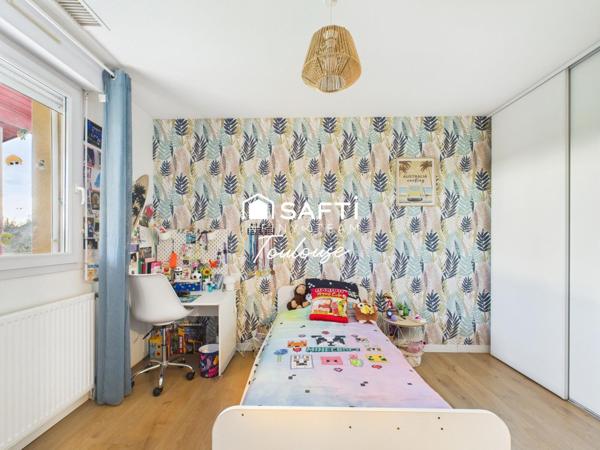 Magnifique familiale au calme: 4 chambres, piscine et garage