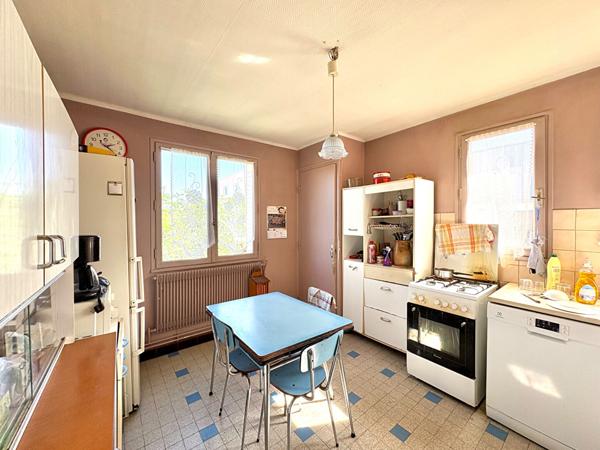 Maison Villeurbanne 5 pièces, parcelle 698m²