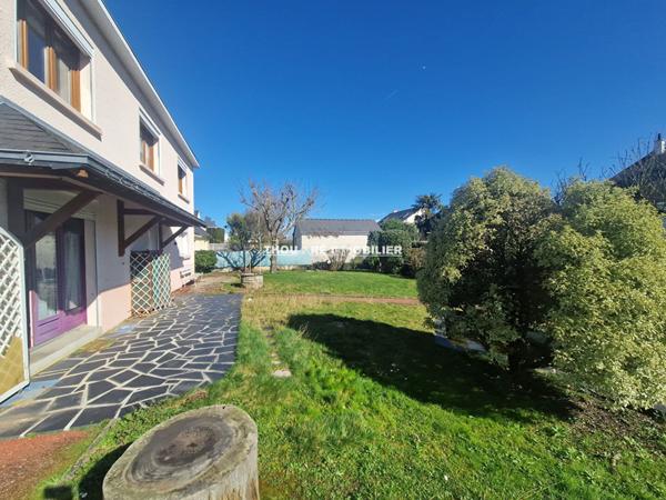 44470 THOUARE SUR LOIRE Maison Thouaré Sur Loire 7 pièce(s) 125 m2 sur belle parcelle divisible et constructible proche centre.