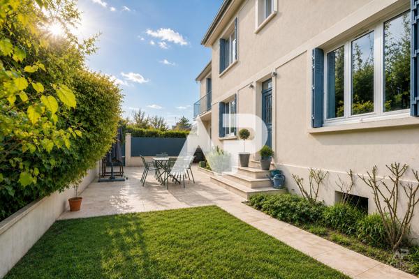 Maison Rueil Malmaison 10 pièce(s) 230 m² €1 150 000 ** - Référence 19971