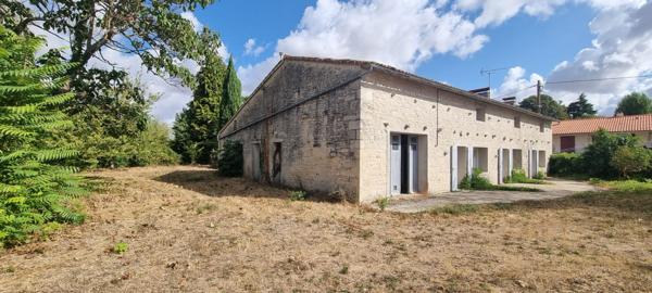 CHERVEUX Maison ancienne de 154 m2, Cherveux 79410