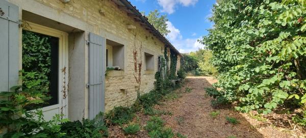CHERVEUX Maison ancienne de 154 m2, Cherveux 79410