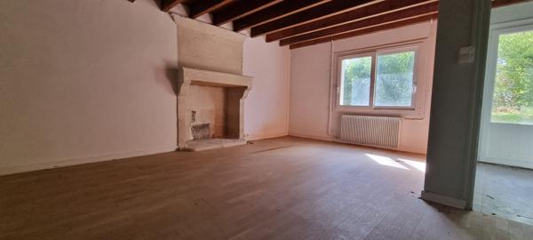 CHERVEUX Maison ancienne de 154 m2, Cherveux 79410