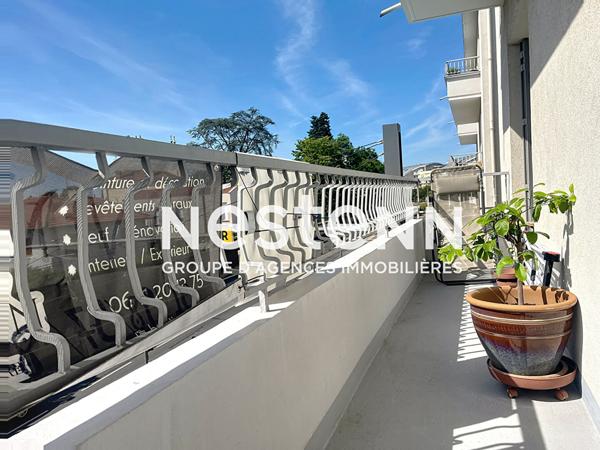 Appartement T4 avec 2 chambres Rénové et moderne Cave Balcons FORT DE BRON - 69500 BRON