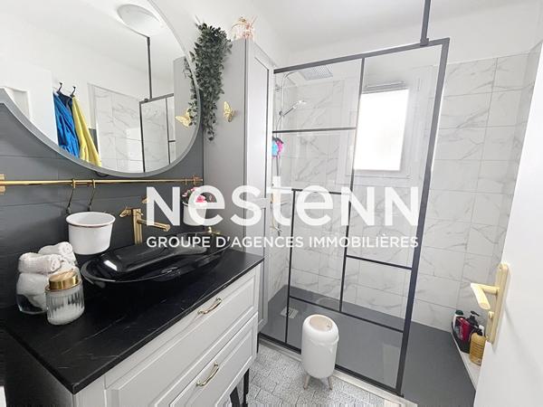 Appartement T4 avec 2 chambres Rénové et moderne Cave Balcons FORT DE BRON - 69500 BRON